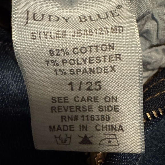 Judy Blue Slim Boot Cut  size 1/25 Measurements in photos. Thanks for looking! - Picture 5 of 8
